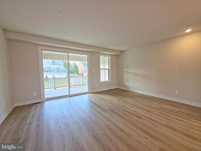 Building Photo - 3552 Worthington Blvd