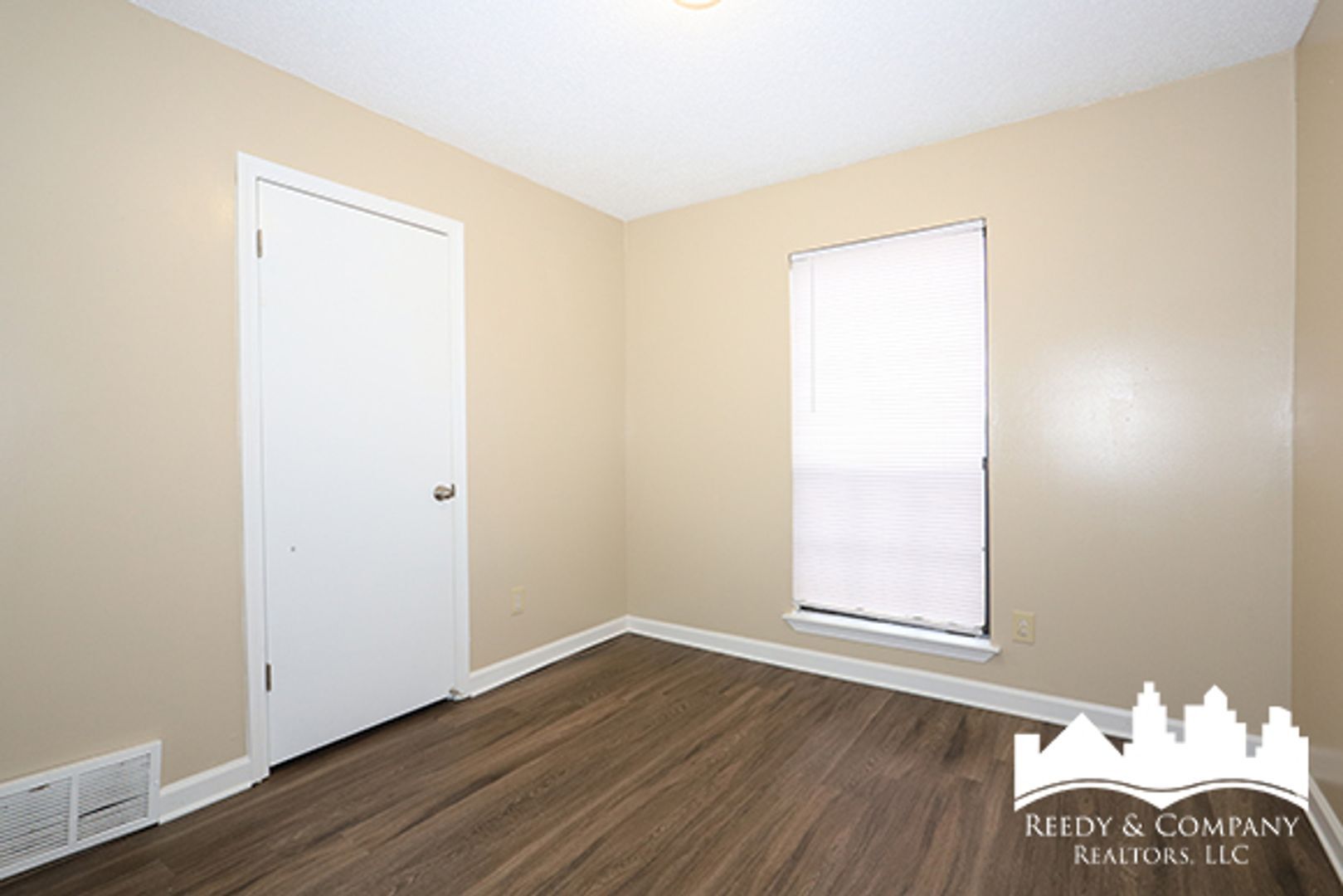 Building Photo - 2559 Wellons Ave