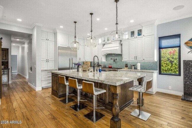 Building Photo - 10912 E Butherus Dr