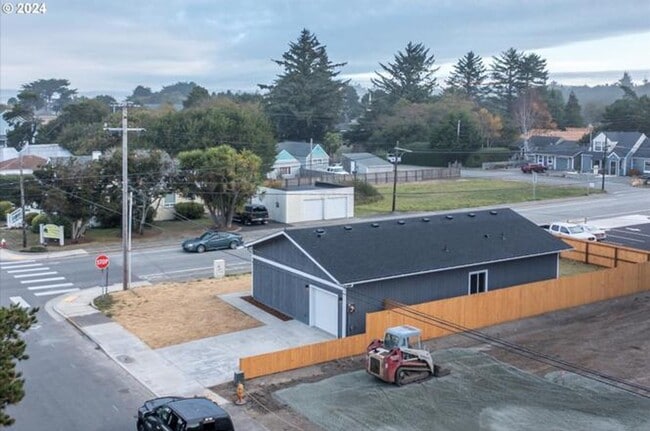 Building Photo - 2166