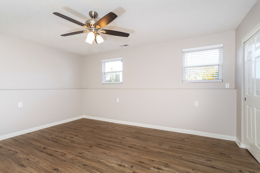 Building Photo - 5423 Cherry Creek Pkwy S