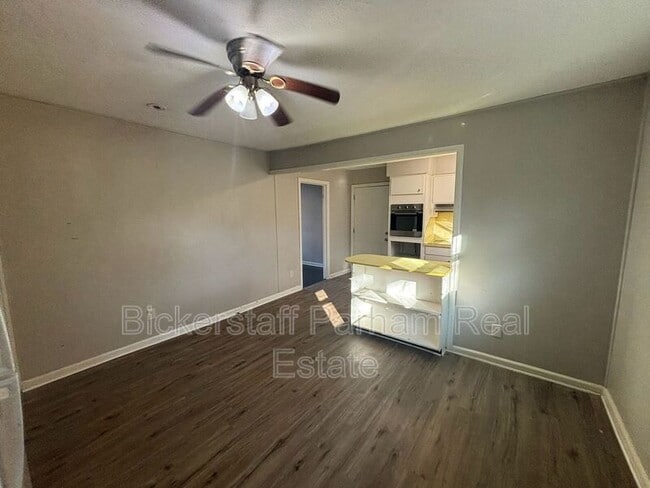 Building Photo - 224 11th Ave