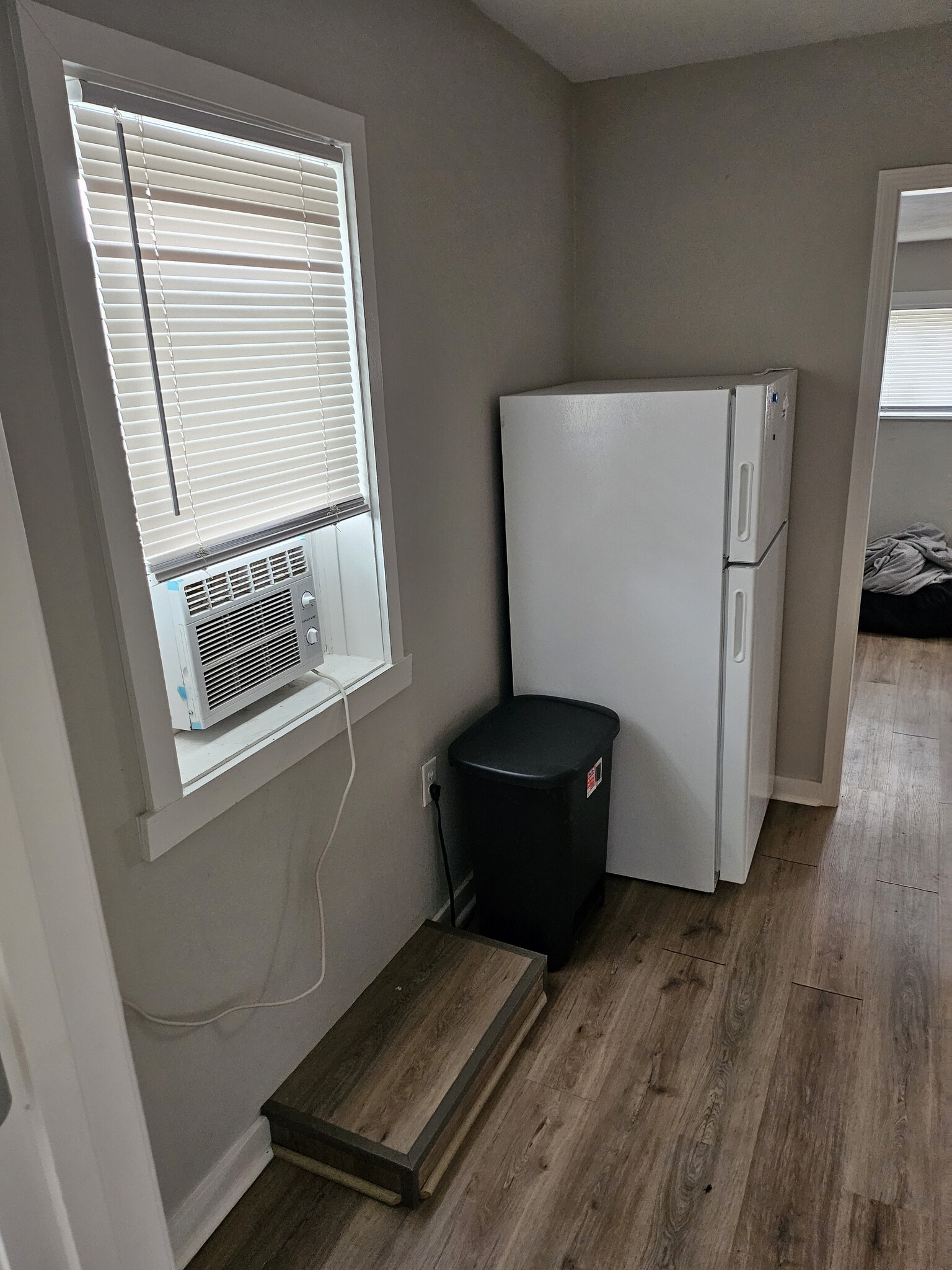 Kitchen - 613 Poplar St