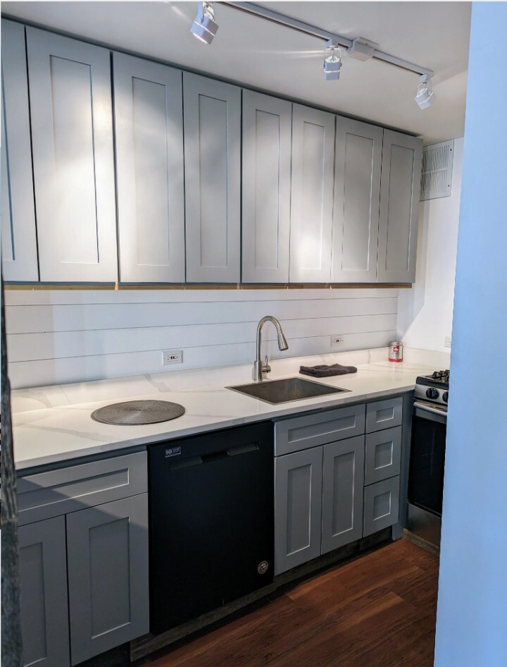 Building Photo - 1 E Scott St