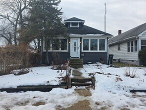 Building Photo - 3-Bedroom, 1-Bathroom Home with Basement & Garage – $1,375/Month | Accepting Section 8