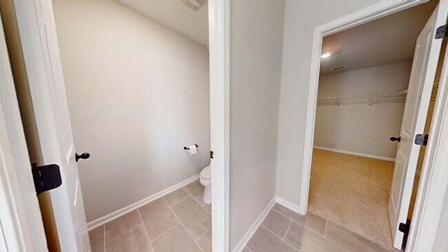 Building Photo - Large Home in The Preserve