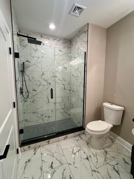 Building Photo - 116 S Main St