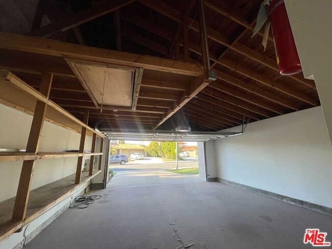 Building Photo - 4304 Park Corona