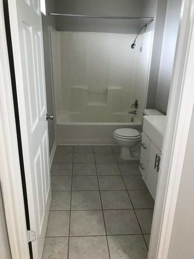 Building Photo - 315 Branard St