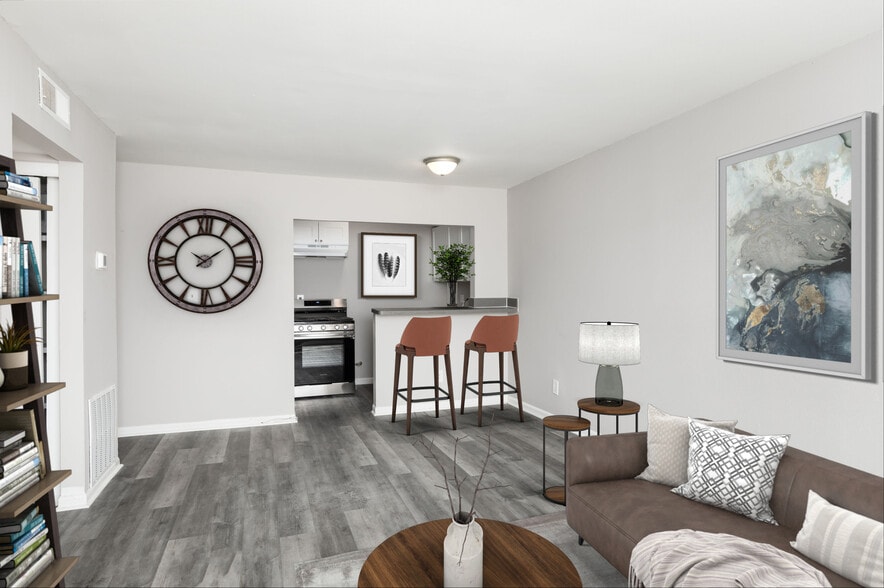 Building Photo - Village Court Apartmemts