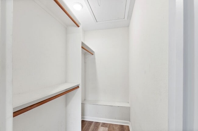 Building Photo - 901-903 Allen St