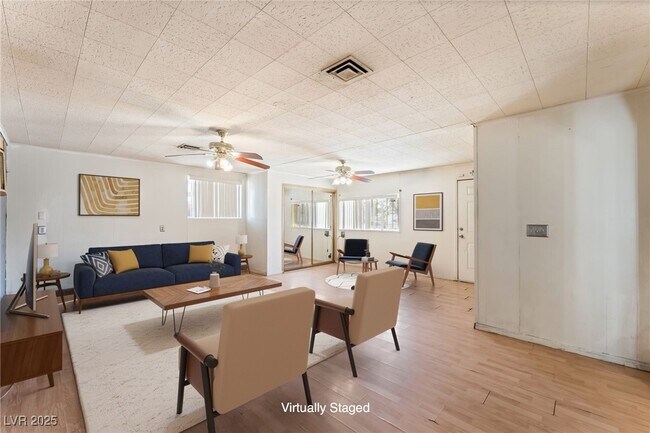 Building Photo - 5809 Pebble Beach Blvd