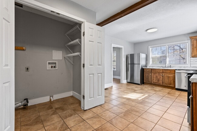 Building Photo - 3213 Old Opelika Rd