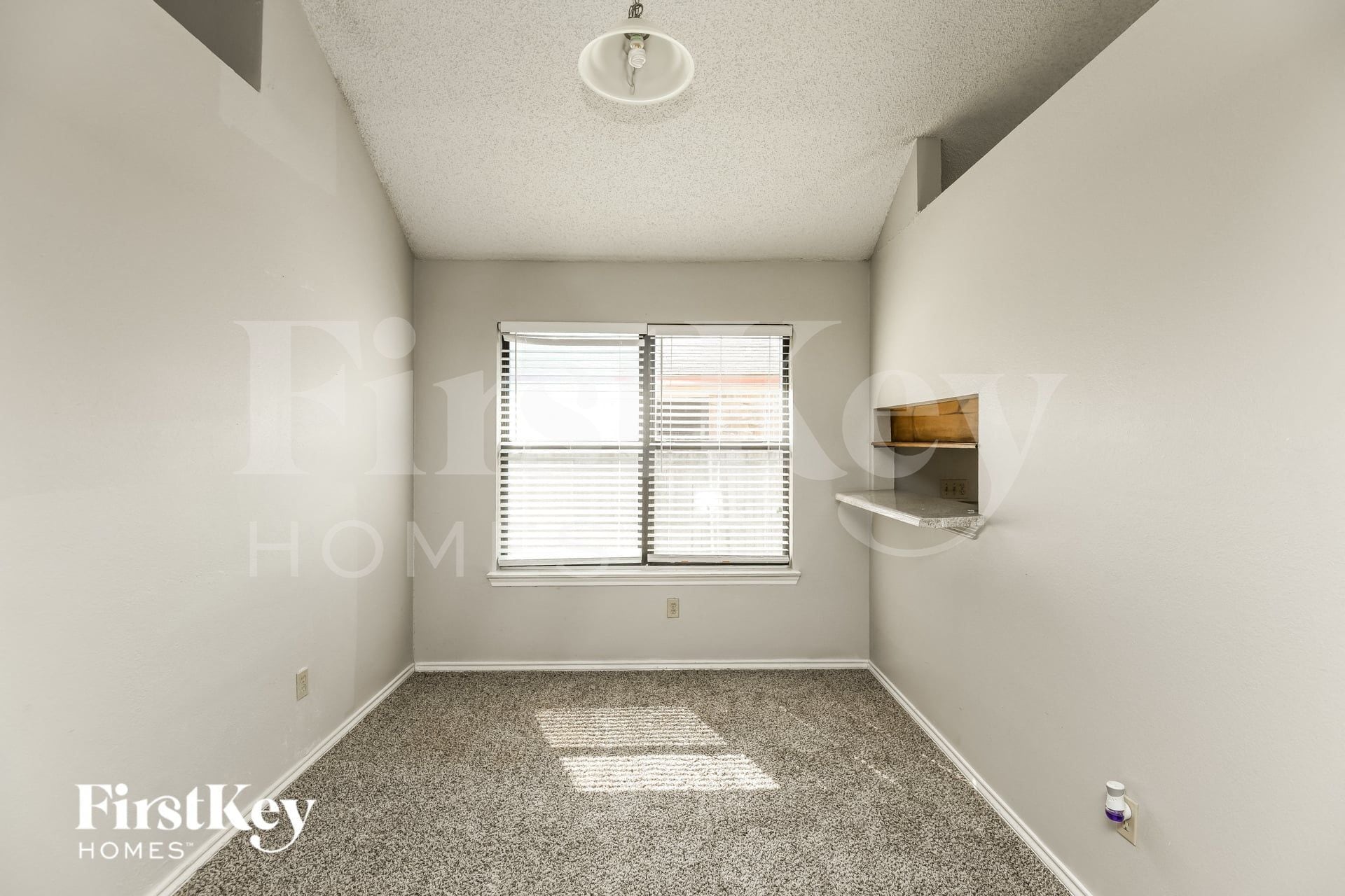 Building Photo - 4742 Cornflower Dr