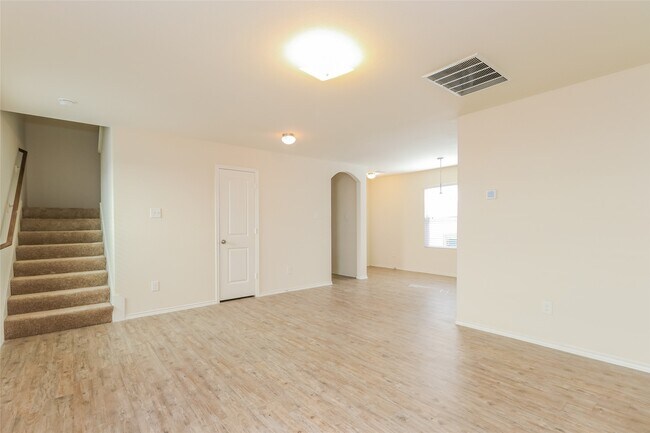 Building Photo - 13911 Westfield Dr