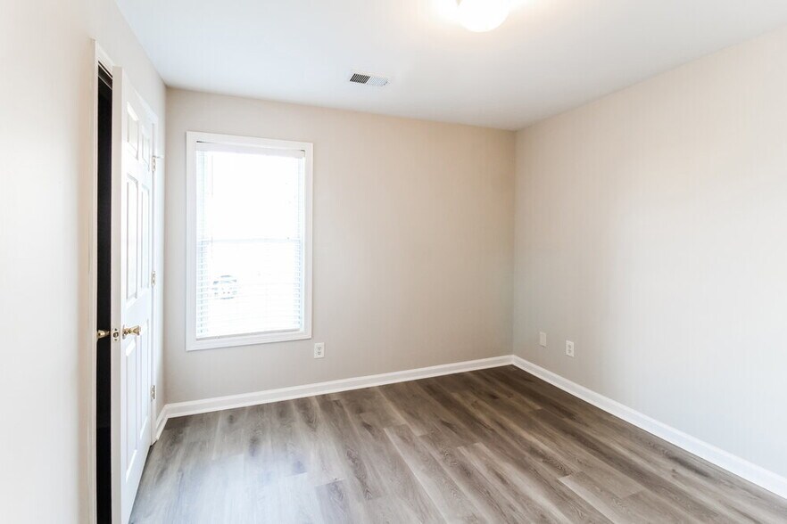 Building Photo - 3875 Portico Run Dr NE