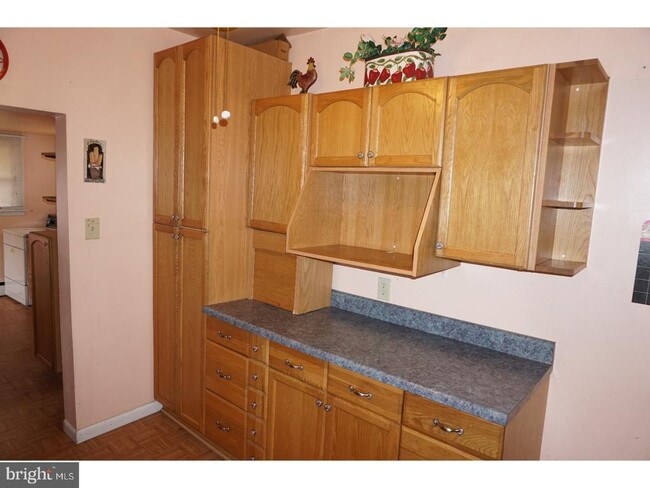 Building Photo - 305 Monument Ave