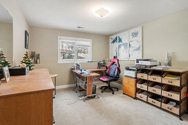 Building Photo - 2 BED 2 BATH CONDO NEAR BEACH