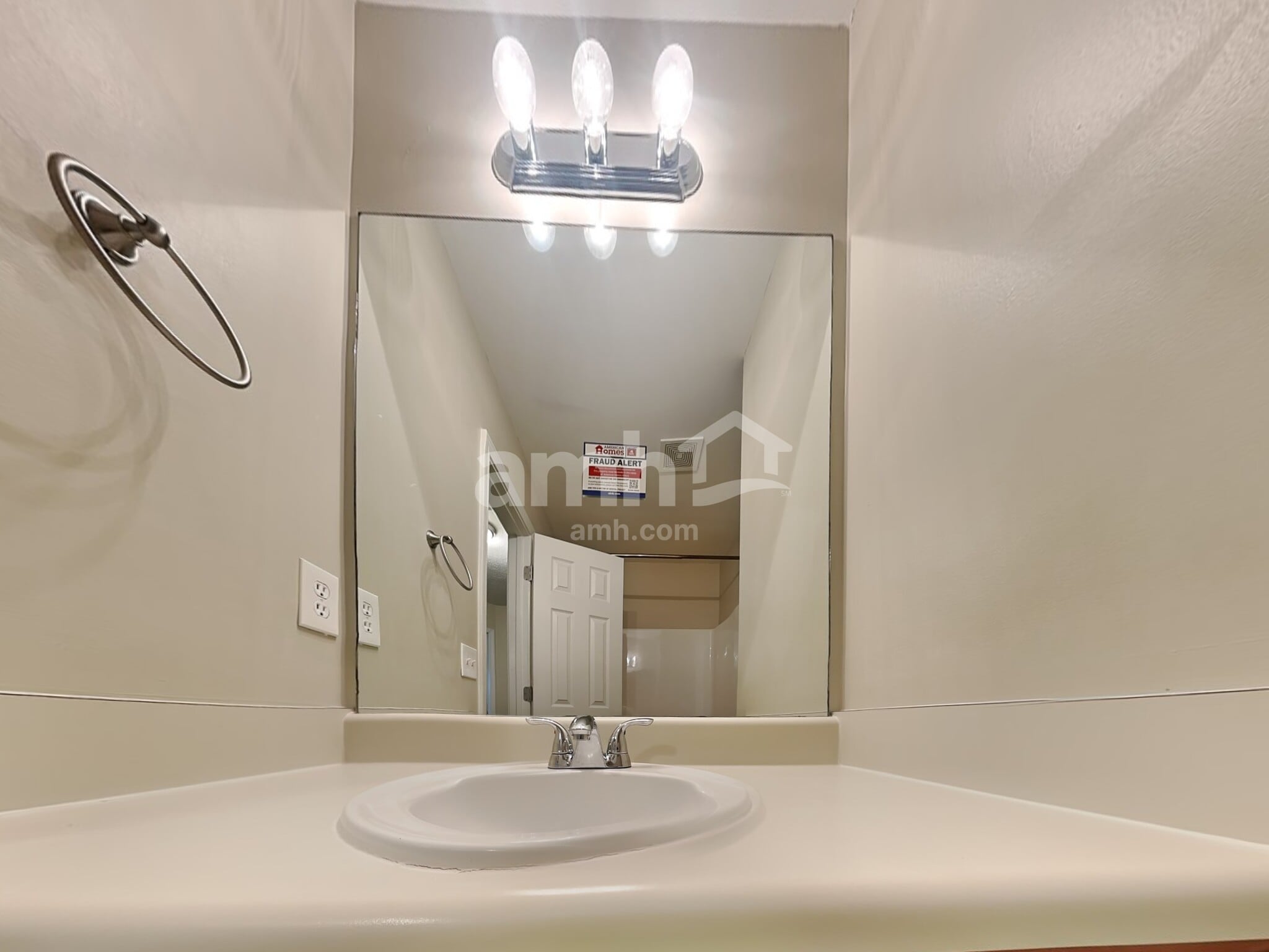 Building Photo - 4009 Snowshoe Ct NW