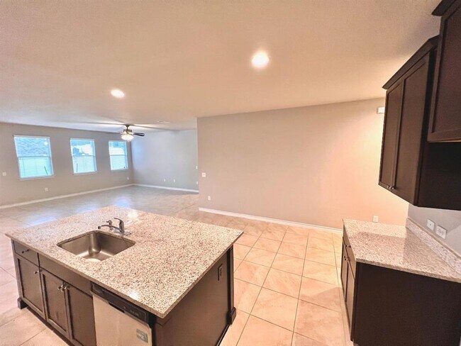 Building Photo - 5717 Lehman Way