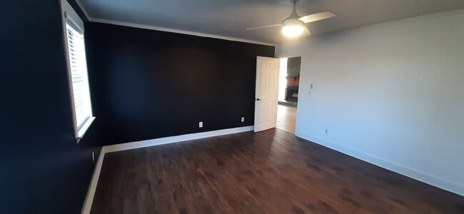 Building Photo - 156 Bailey St