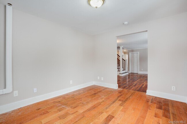 Building Photo - 18 Ketcham Dr