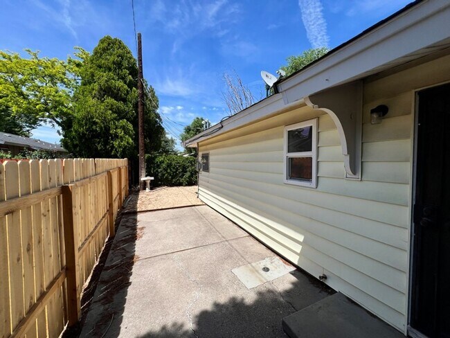 Building Photo -  Two Bedrooms Duplex near Pyramid and McCarran