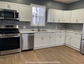 Building Photo - 1032 Denner St