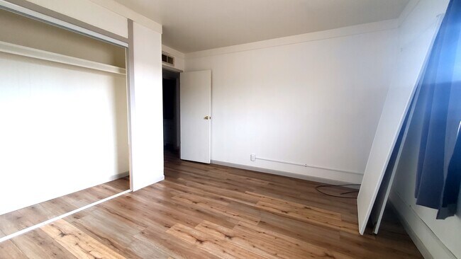 Hall BR 2 - 250 W 8th St