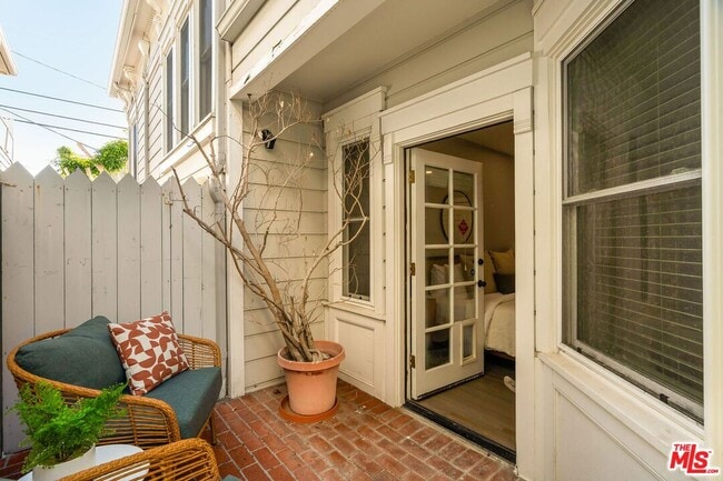 Building Photo - 2622 2nd St