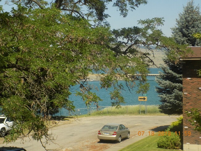 Building Photo - Beach Cottage-Fully Furnished - AVAILABLE JULY 10TH - MAY 15TH 2026