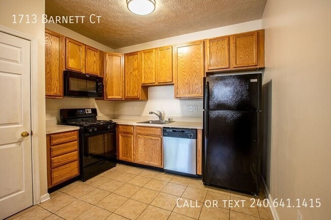 Building Photo - 1713 Barnett Ct
