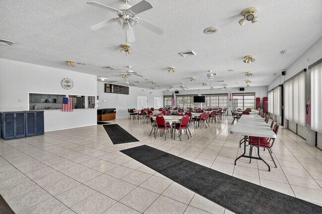 Building Photo - 7101 Golf Colony Ct