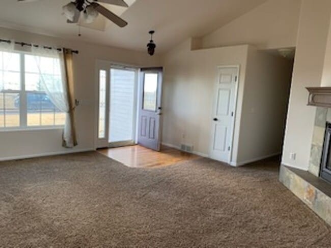 Building Photo - Fabulous 4 bedroom, 3 bath Rural Property ...
