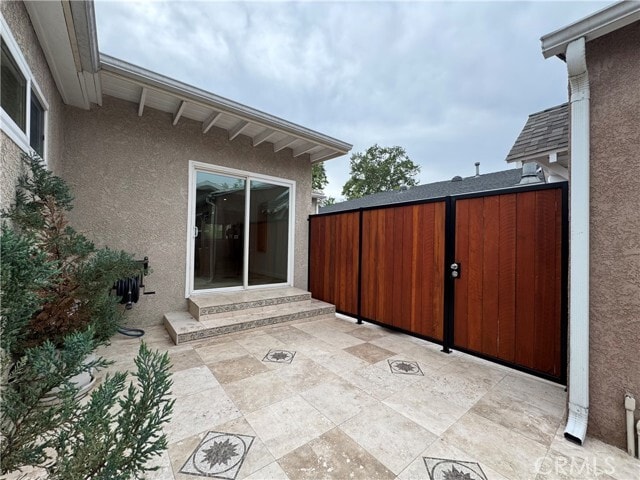 Building Photo - 240 S Mariposa St