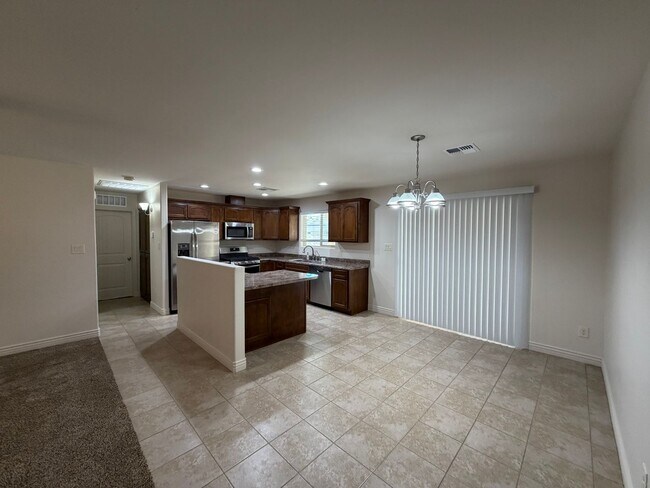 Building Photo - NICE 3 BED BATH WITH SOLAR!