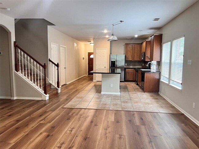 Building Photo - 107 W Spindle Tree Cir