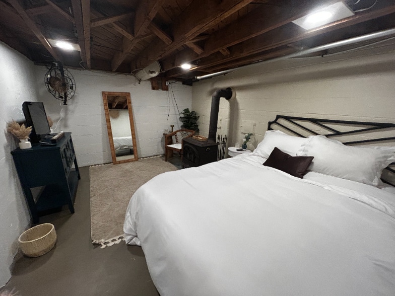 Building Photo - 10166 Glebe Rd