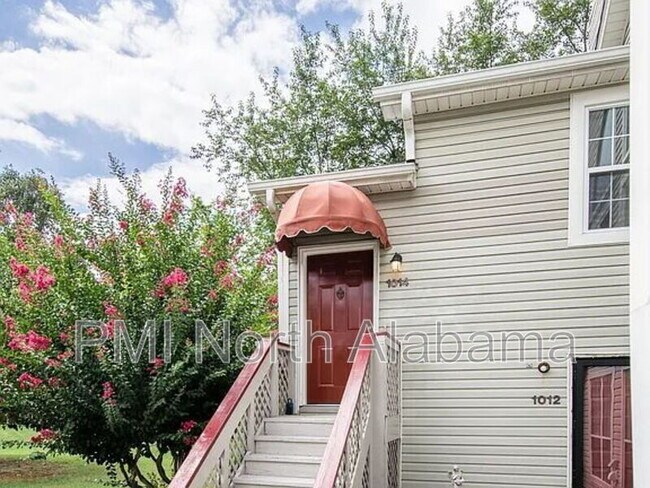 Building Photo - 1014 Stones Throw Dr NW