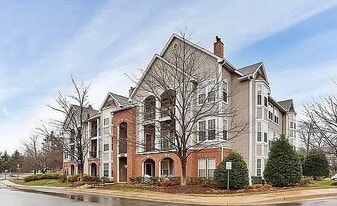 Building Photo - 20419 Riverbend Sq