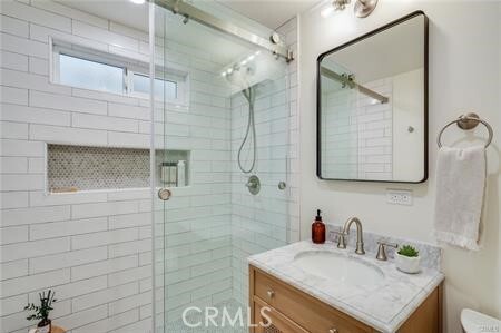Building Photo - 325 W Avenida Palizada