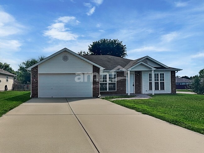 Building Photo - 735 Carlisle Dr