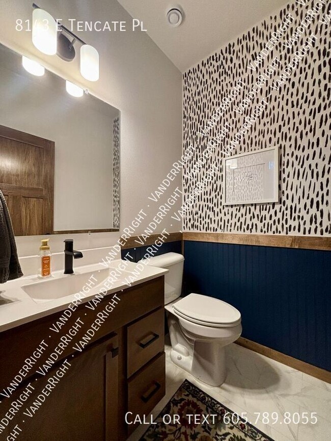 Building Photo - 8143 E Tencate Pl