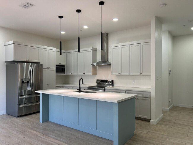 Building Photo - 6317 Krone Ln