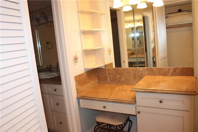 Building Photo - 750 N Ocean Blvd