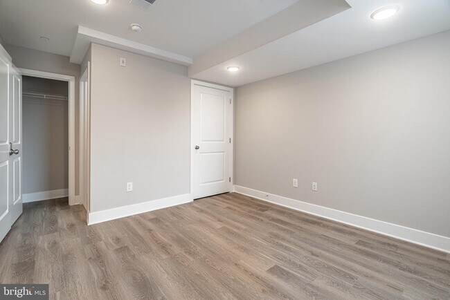 Building Photo - 421 N 39th St