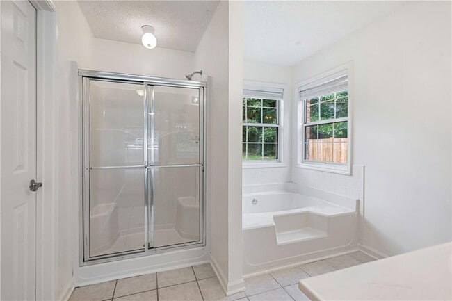 Building Photo - 2775 Ivy Mill Dr