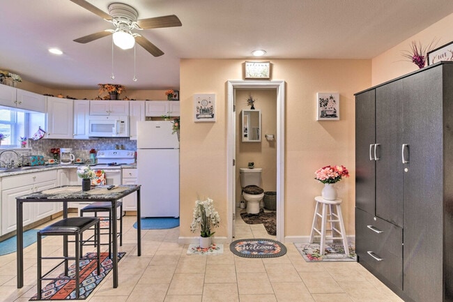 Building Photo - 1319 40th St