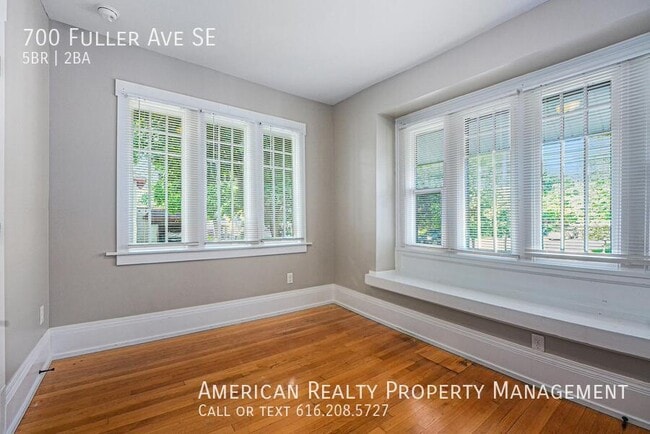 Building Photo - 700 Fuller Ave SE