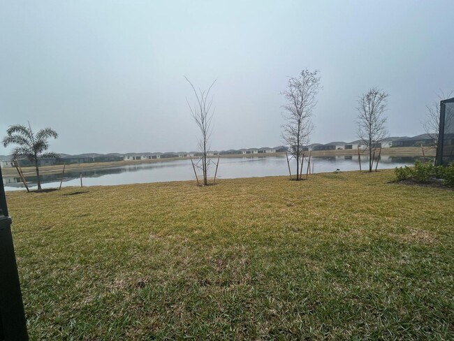 Building Photo - 7779 Lakes Edge Ln